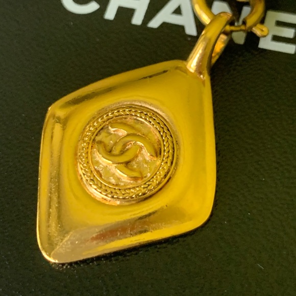 Chanel Necklace - Picture 9 of 16